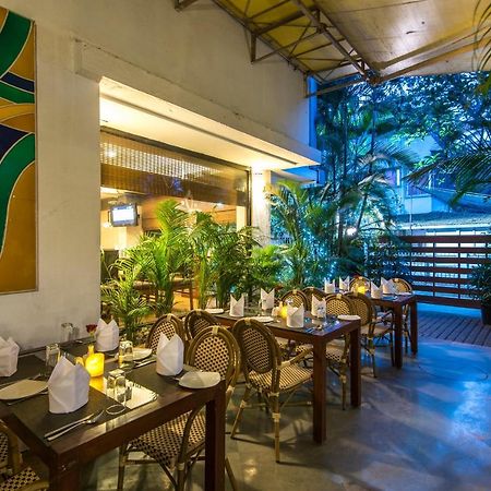 Hotel Park Central Koregaon Park Pune Bagian luar foto