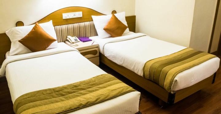 Hotel Park Central Koregaon Park Pune Bagian luar foto