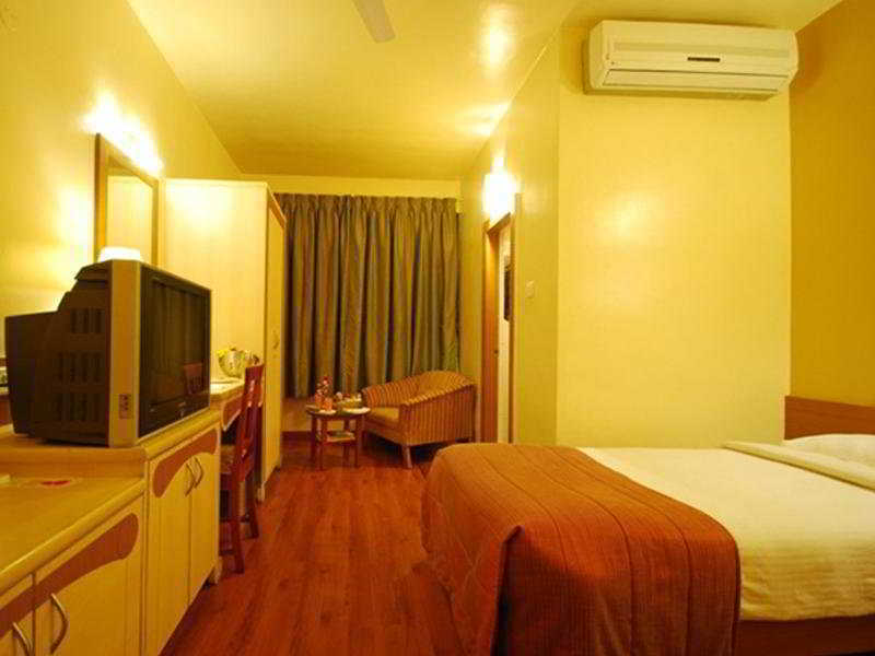 Hotel Park Central Koregaon Park Pune Ruang foto