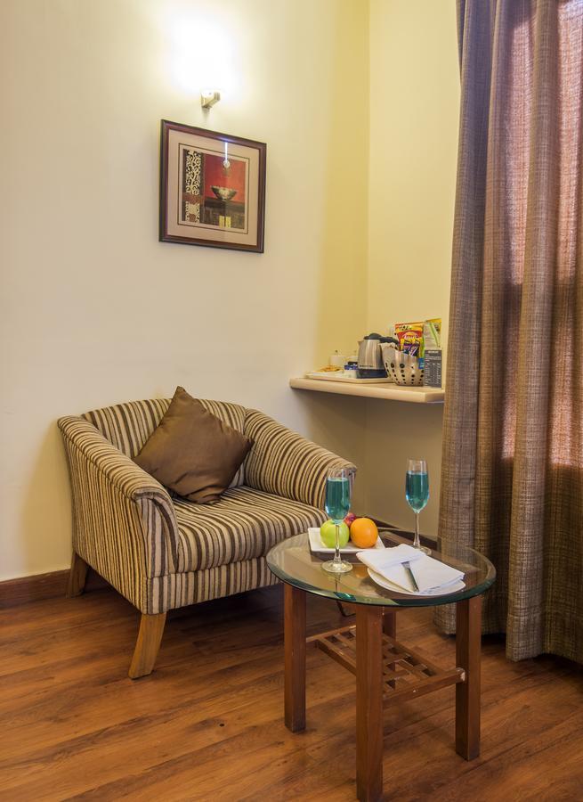 Hotel Park Central Koregaon Park Pune Bagian luar foto